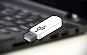노트북 USB 포트와 USB이미지